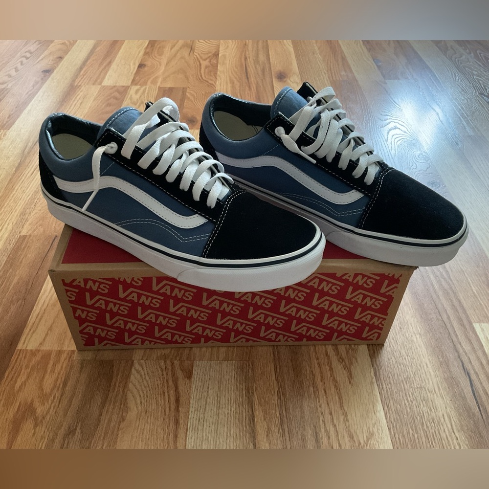 Men’s Vans Old Skool Classic Navy and Blue Sneakers